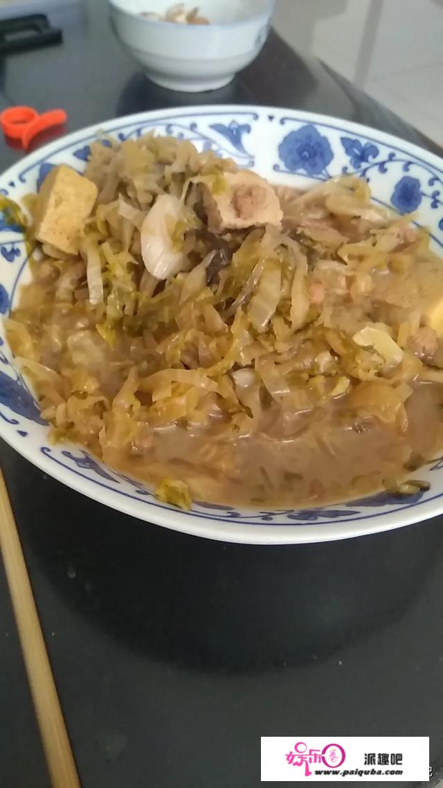 你吃过东北农村酸菜馅的饺子吗？