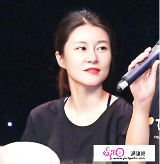 赵本山黄宏两大春晚笑星的女儿们有继承父亲的小品事业吗？