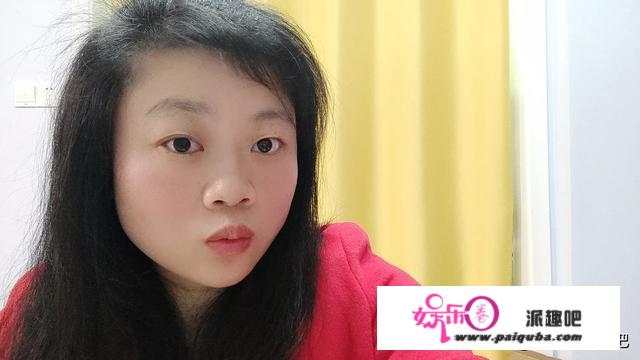 娱乐圈里有真正的友情吗。贾玲和张小斐的关系如何？