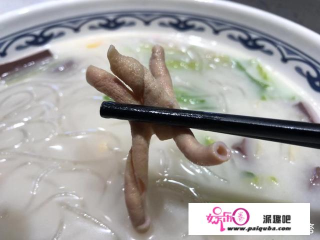 亲访食宝街，光耀东方为何让各路吃货欲罢不能？