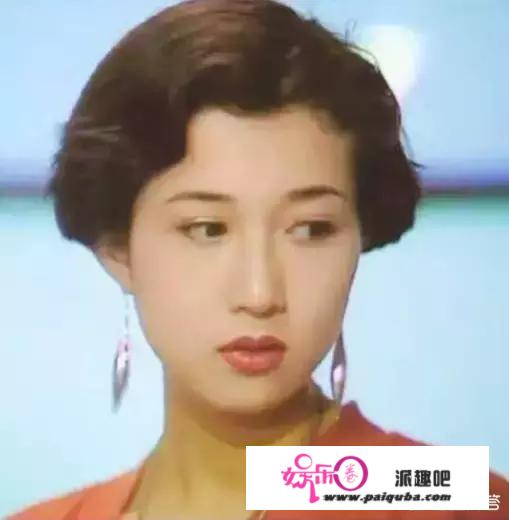 “小龙女”吴卓林晒出结婚证宣布结婚喜讯，你怎么看？