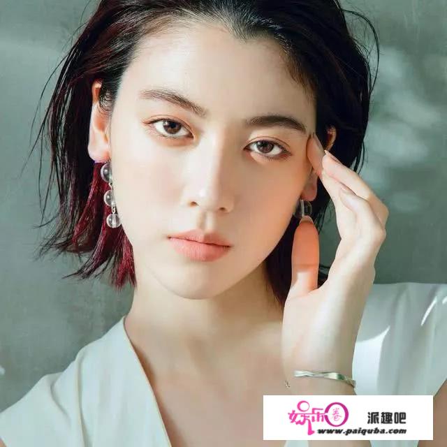 又飒又A的御姐型美人——三吉彩花