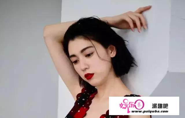 周杰伦MV女主角三吉彩花，原来你还有这副面孔……