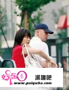 51岁周慧敏美貌如昔却因没孩子被批不幸，但贵圈丁克家庭也很恩爱