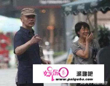 51岁周慧敏美貌如昔却因没孩子被批不幸，但贵圈丁克家庭也很恩爱