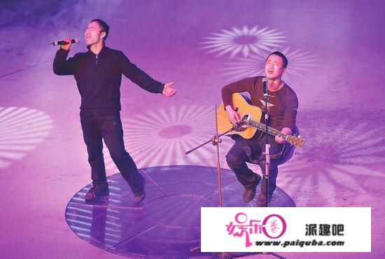 不红的“旭日阳刚”：草根变明星开始膨胀，10年后两人境遇大不同