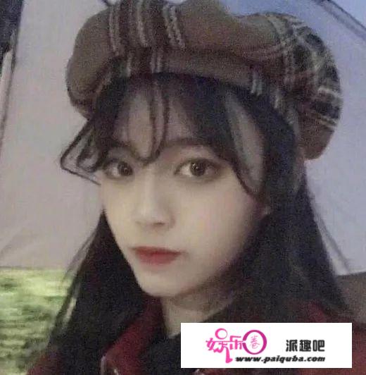 比“宝藏老男孩”徐锦江还萌，苏见信48岁还因漂亮女儿小丸子吃醋