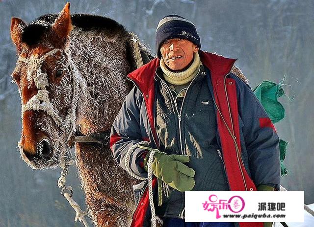 爬犁帮松花江雪道遭遇狼群，扔下狍鹿猪肉当买路钱才打破狼阵