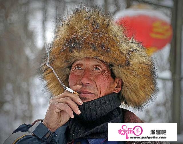 爬犁帮松花江雪道遭遇狼群，扔下狍鹿猪肉当买路钱才打破狼阵