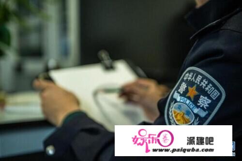 警队模仿画像师：提取记忆的人