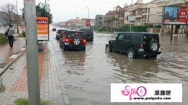 稀有“龙风暴”席卷撒哈拉戈壁，埃及暴雨洪水来袭！那并不是功德