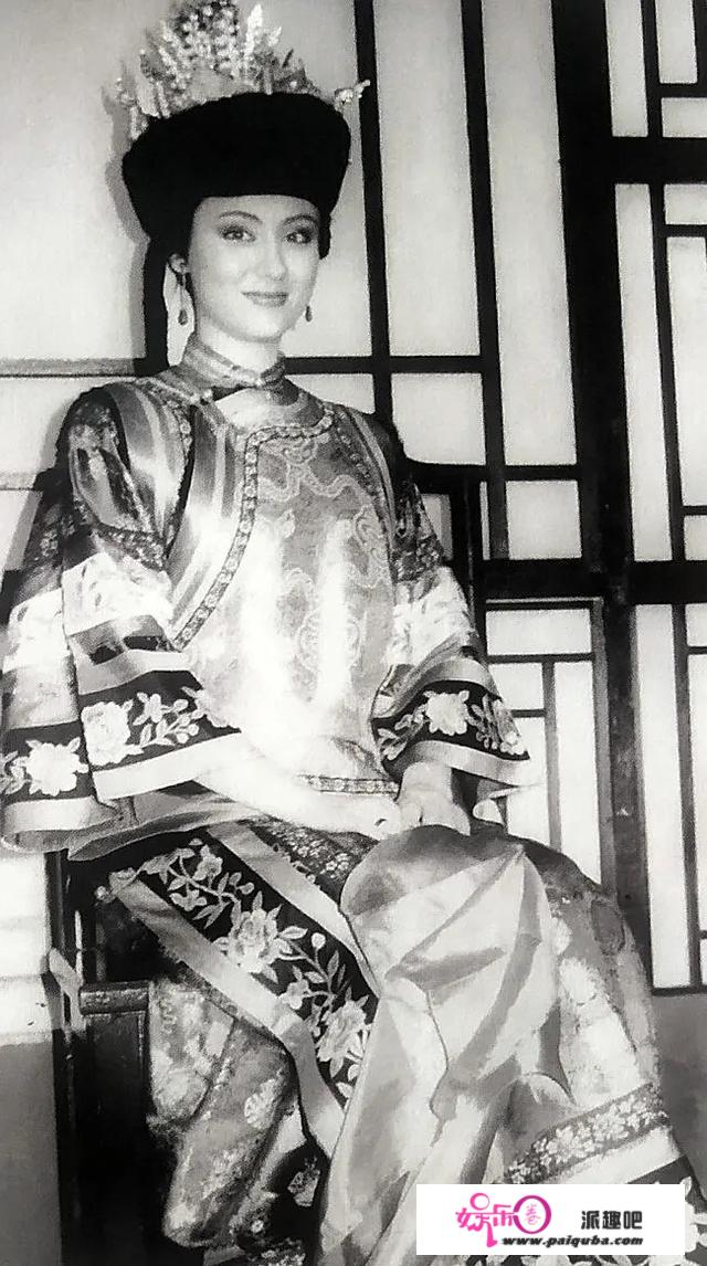 高丽虹为何不给洪金宝生孩子？甘愿宁可当后妈30年，“忍辱负重”