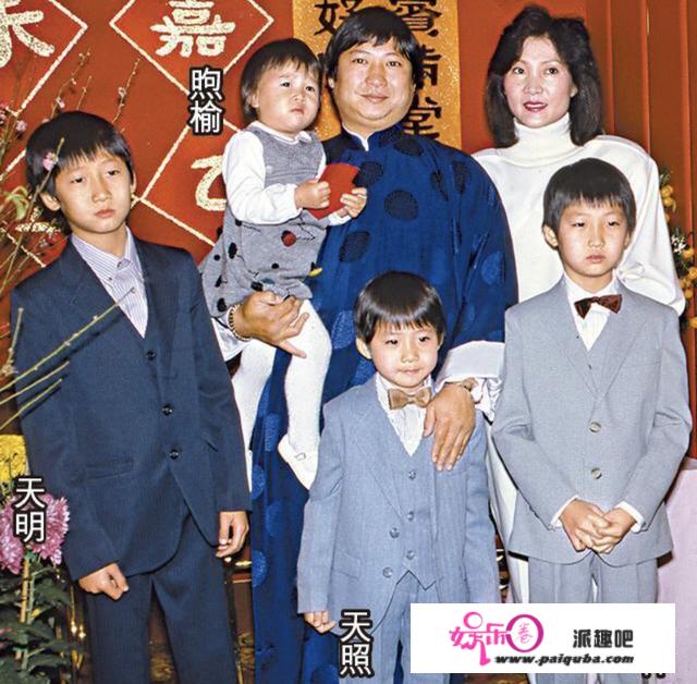 洪金宝离婚后娶门徒高丽虹，成婚30年，两报酬何没有本身的孩子？