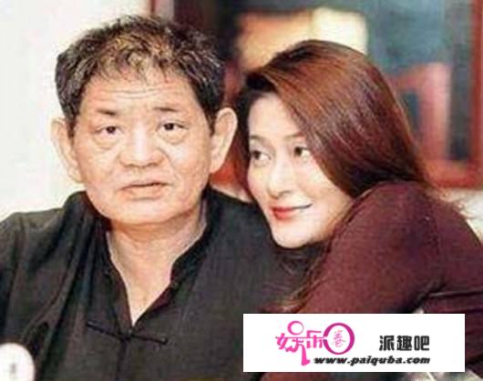 2002年，陈宝莲跳楼撇下的男婴，18年后长成干爹“黄大少”的容貌