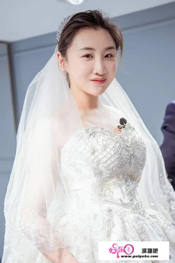 如何看待《婚前21天》何雯娜家办婚礼的分歧，梁超真的爱她吗