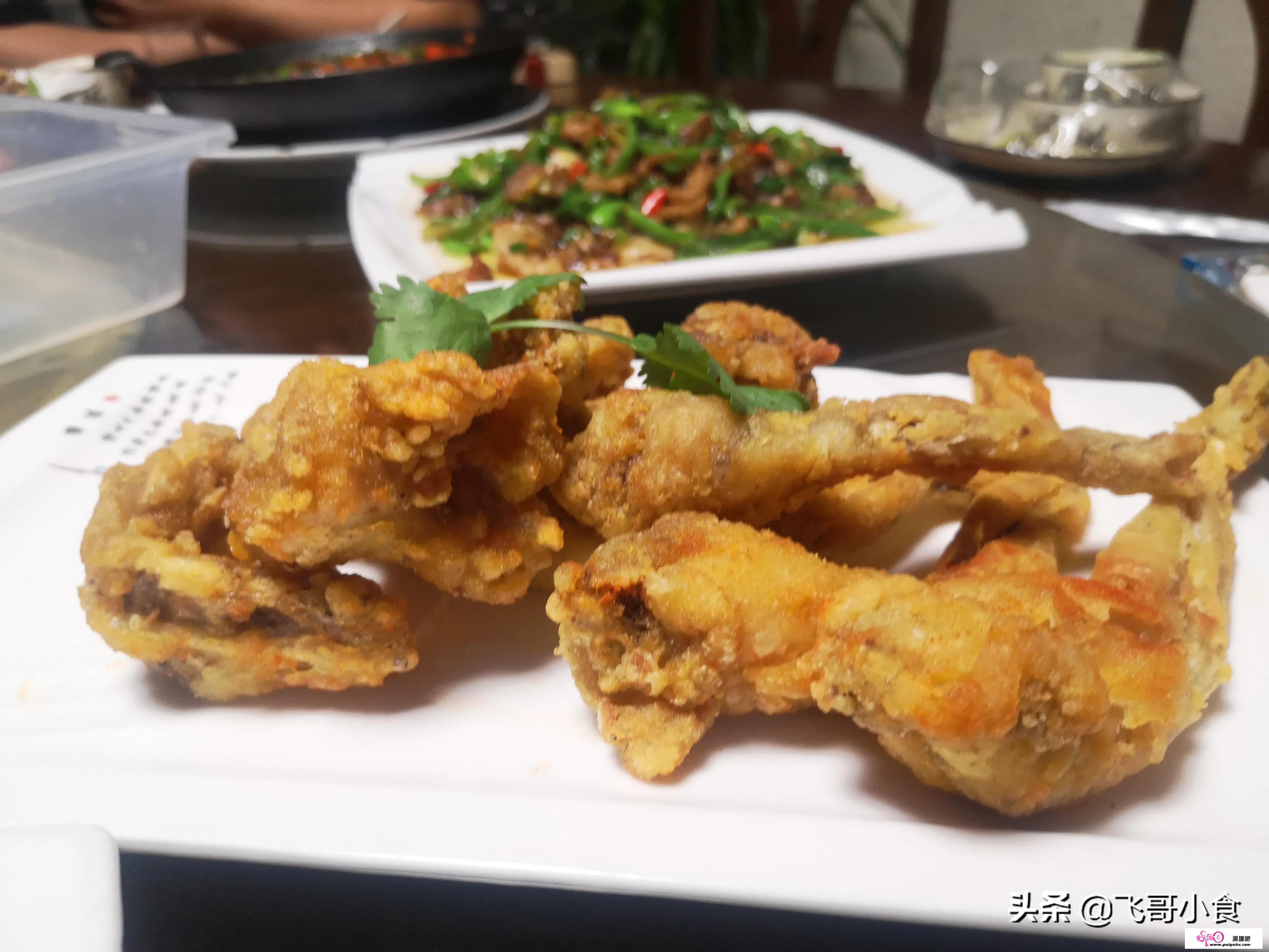 央视2台《回家食饭》胖子相声演员喊什么名字啊