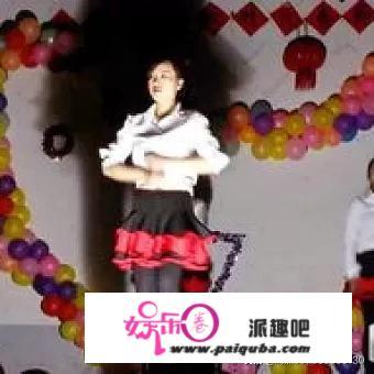 小山村过年要举办乡村春节晚会，有没有温馨友爱的男女对唱歌曲？